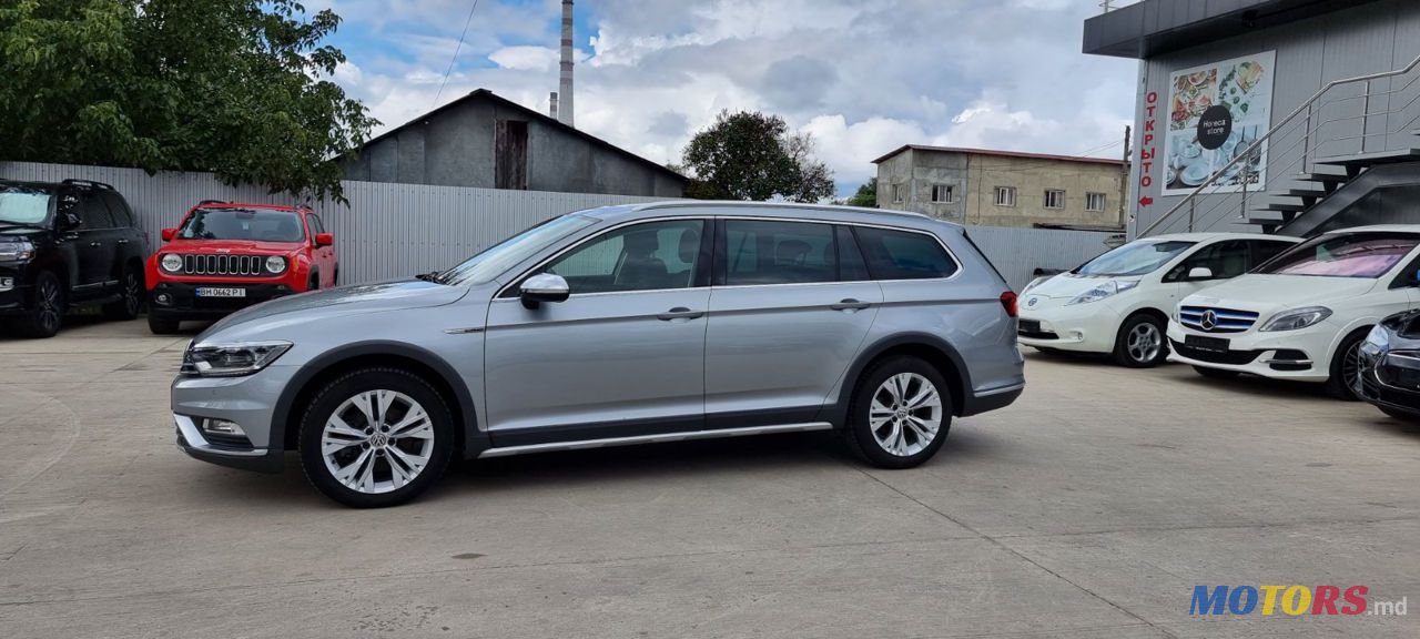 2018' Volkswagen Passat photo #4