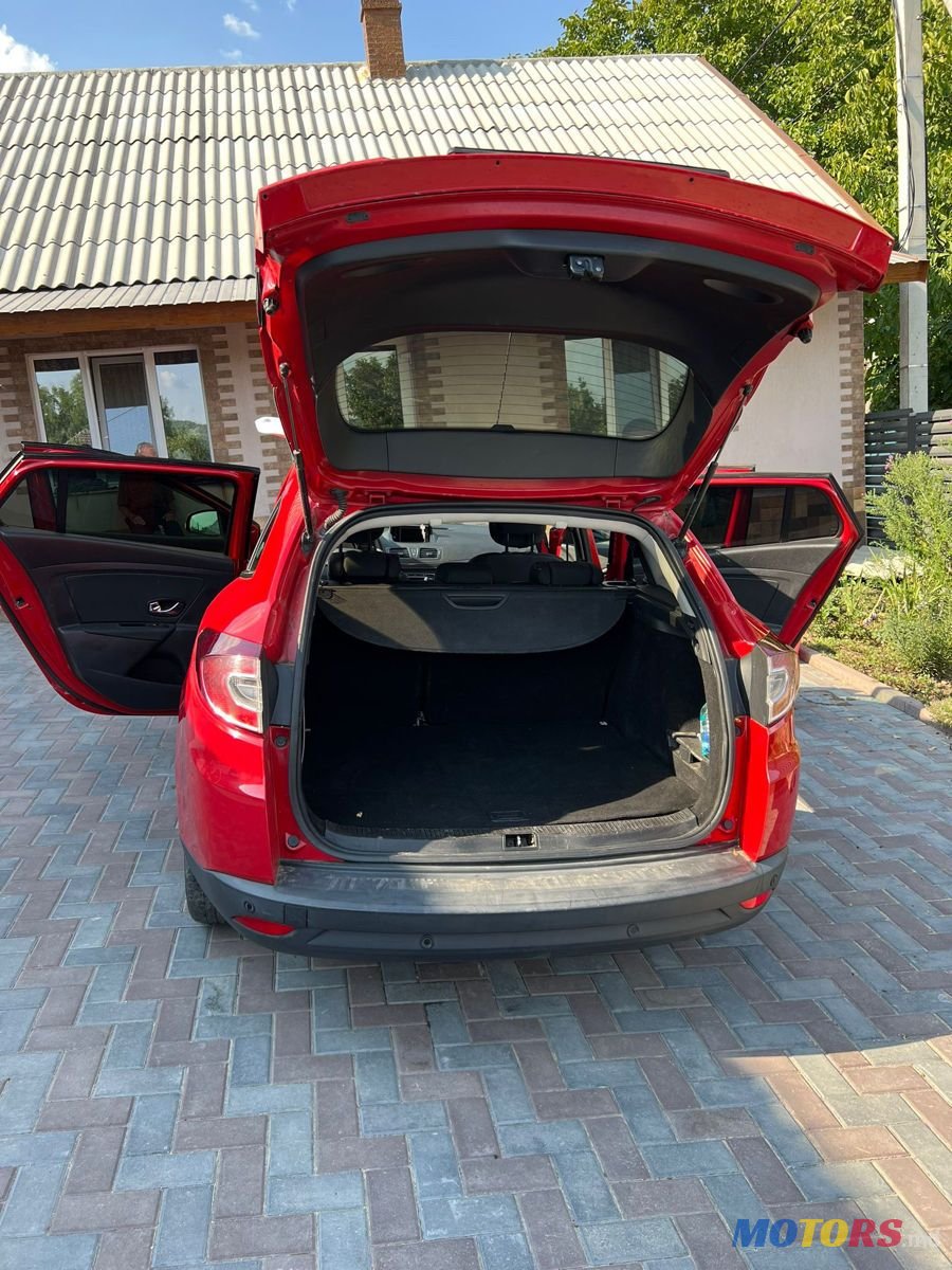 2012' Renault Megane photo #6