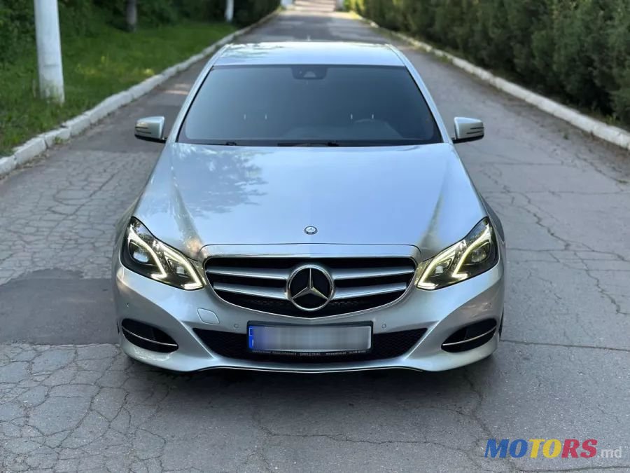 2013' Mercedes-Benz E-Class photo #2