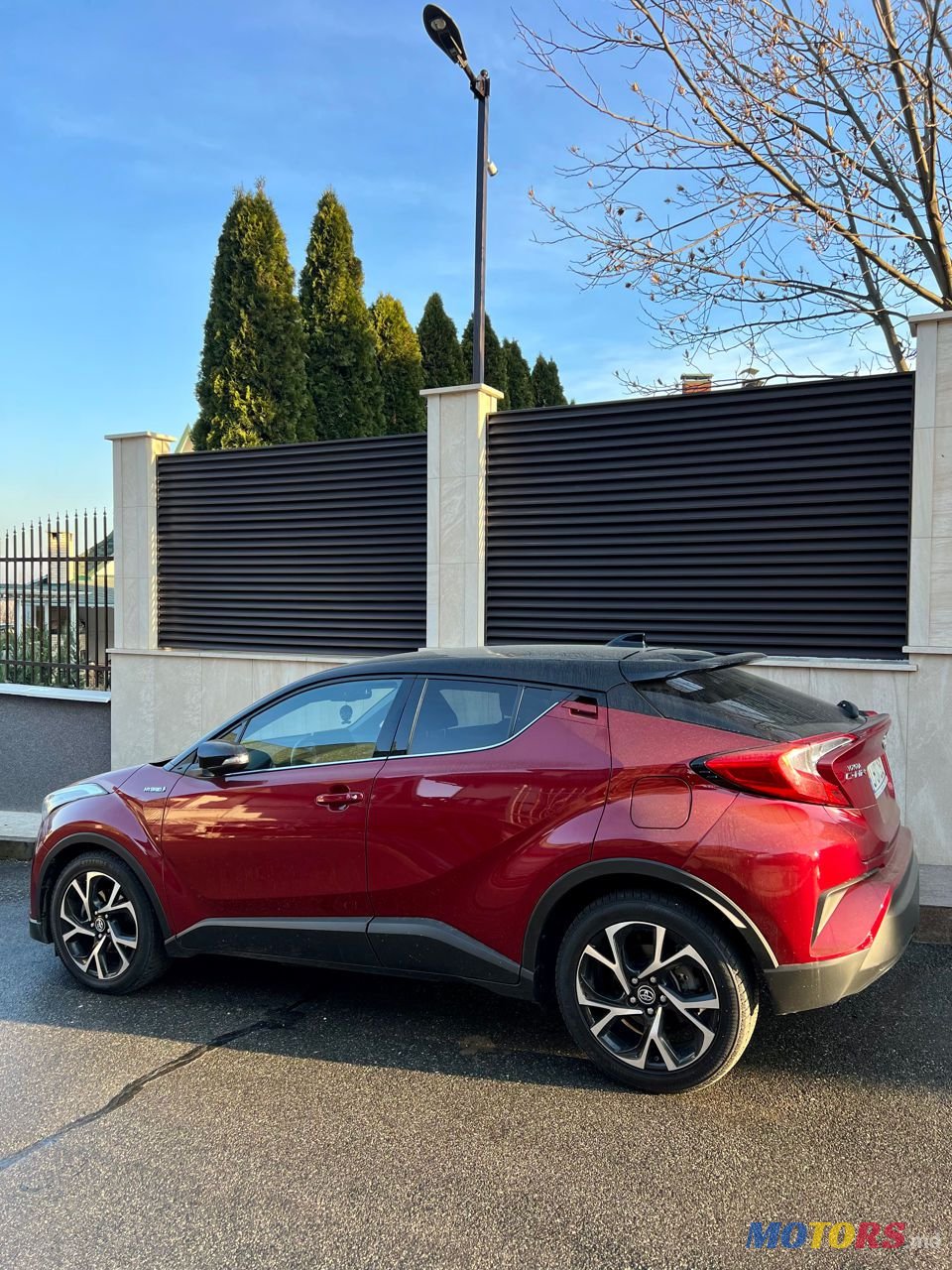 2019' Toyota C-Hr photo #2