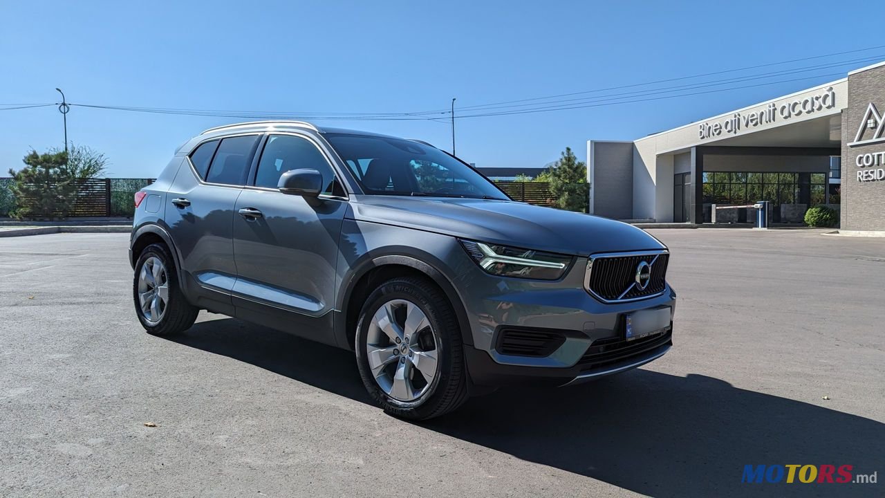 2019' Volvo XC40 photo #2