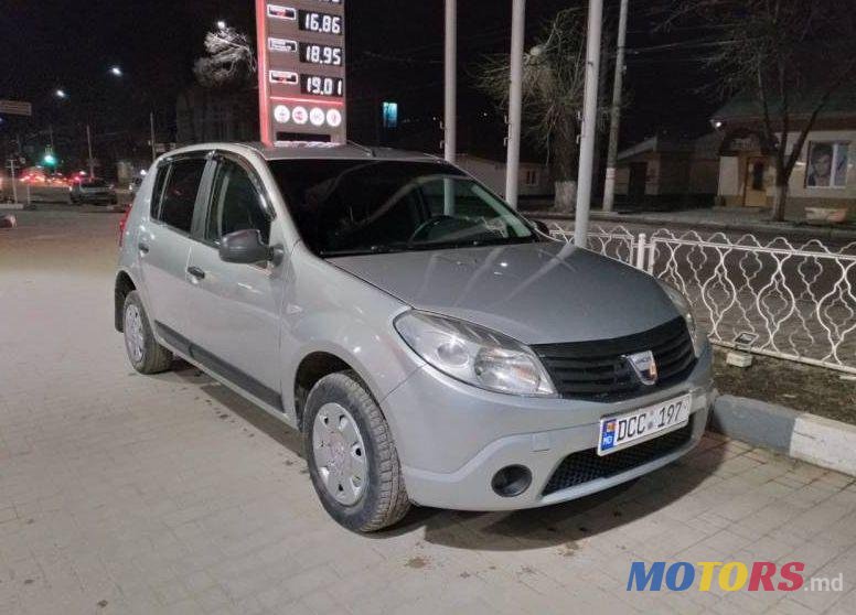 2011' Dacia Sandero photo #1