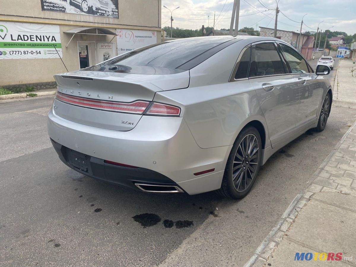 2014' Lincoln MKZ photo #2