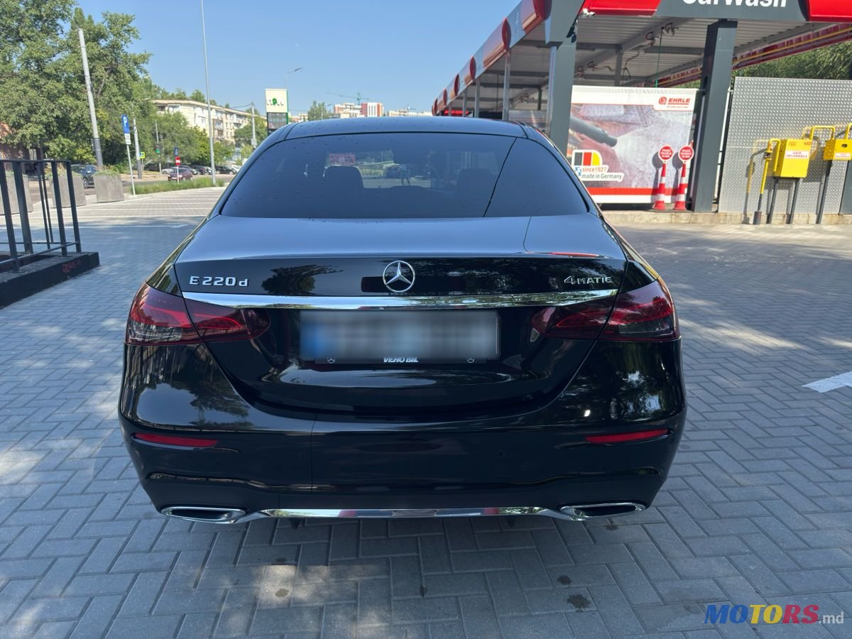 2021' Mercedes-Benz E-Class photo #3