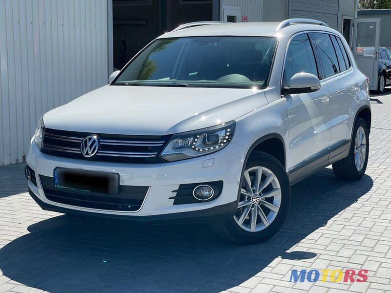 2013' Volkswagen Tiguan photo #2