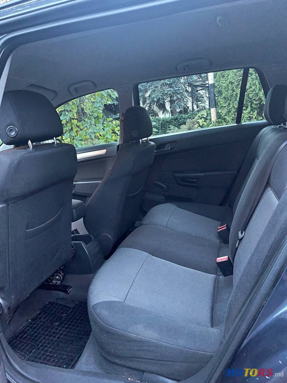 2007' Opel Astra H photo #3