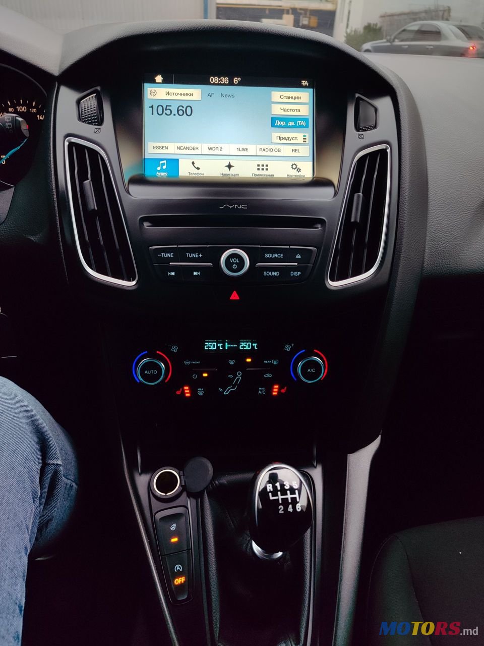 2017' Ford Focus photo #6