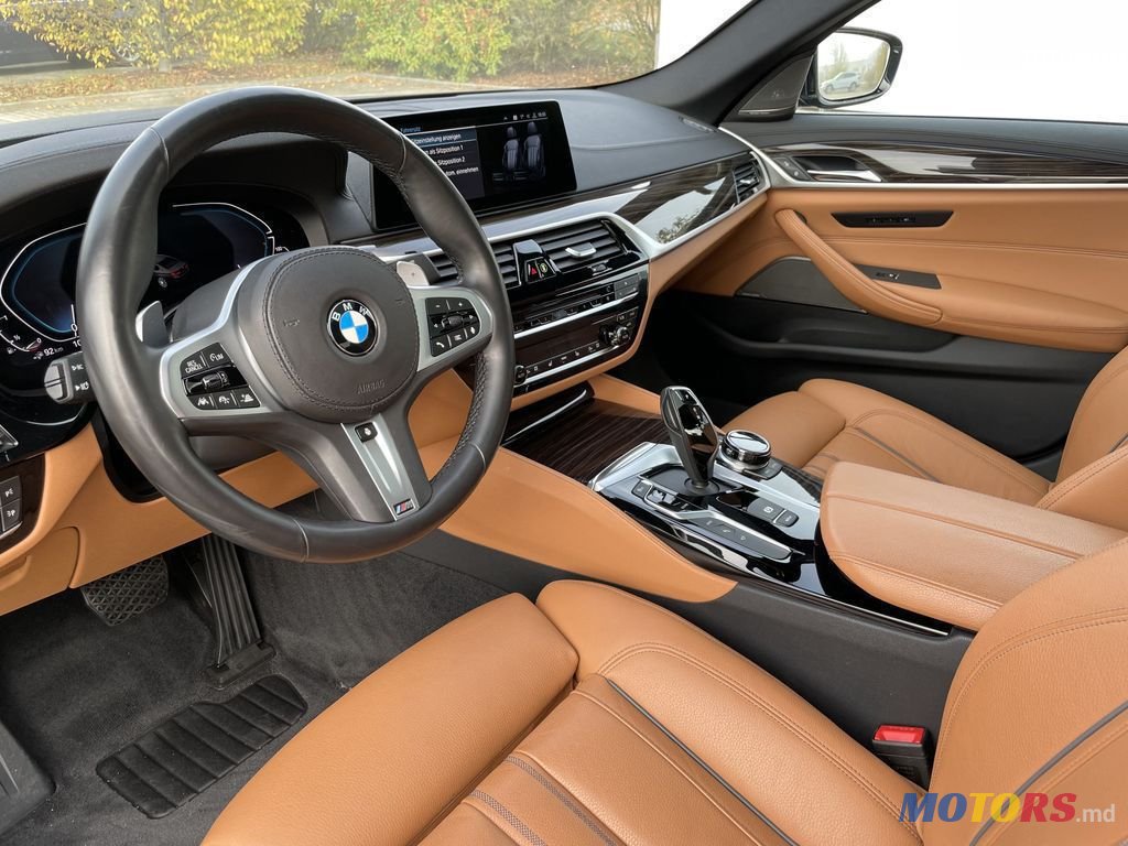 2017' BMW 5 Series photo #4