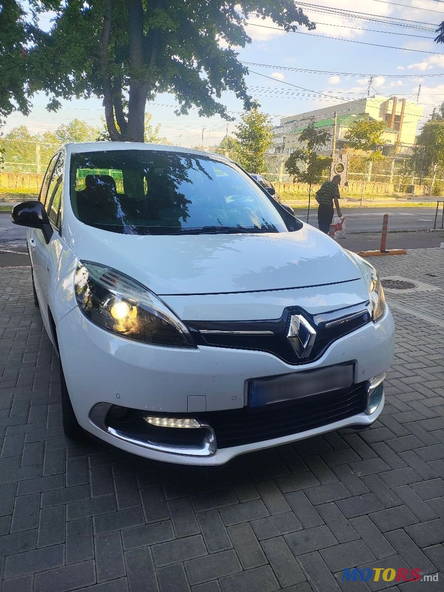 2014' Renault Scenic photo #2