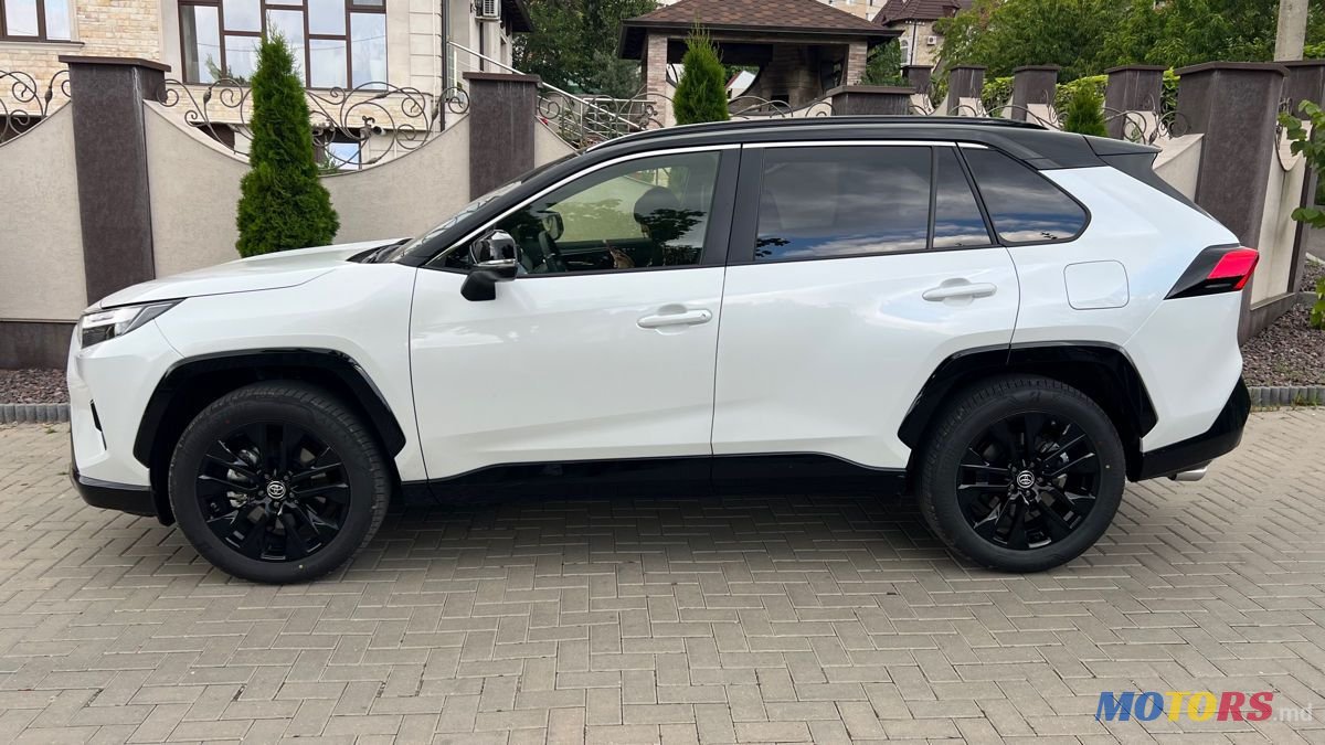 2023' Toyota RAV4 photo #2