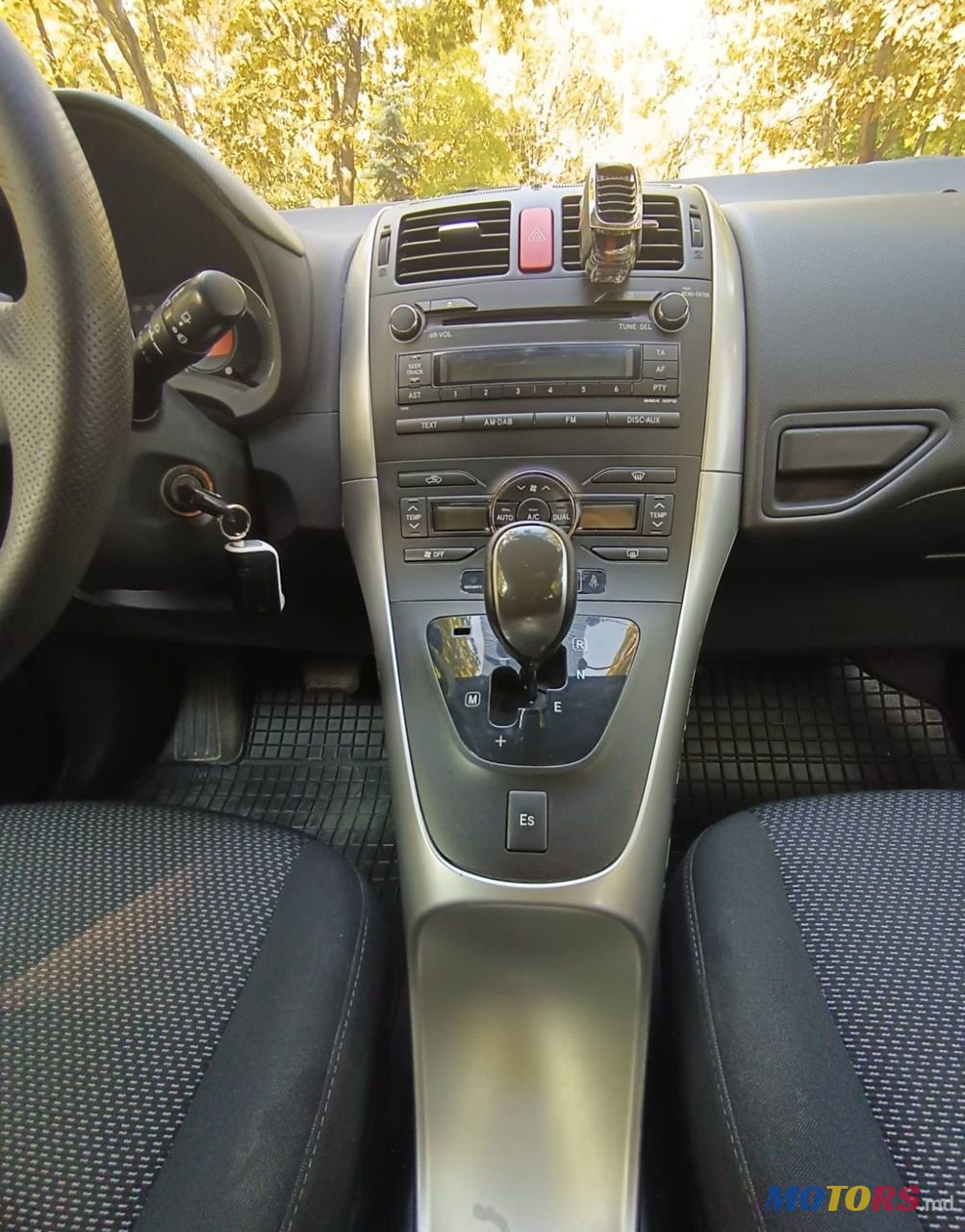 2010' Toyota Auris photo #6
