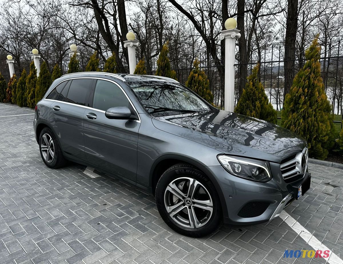 2018' Mercedes-Benz GLC photo #2