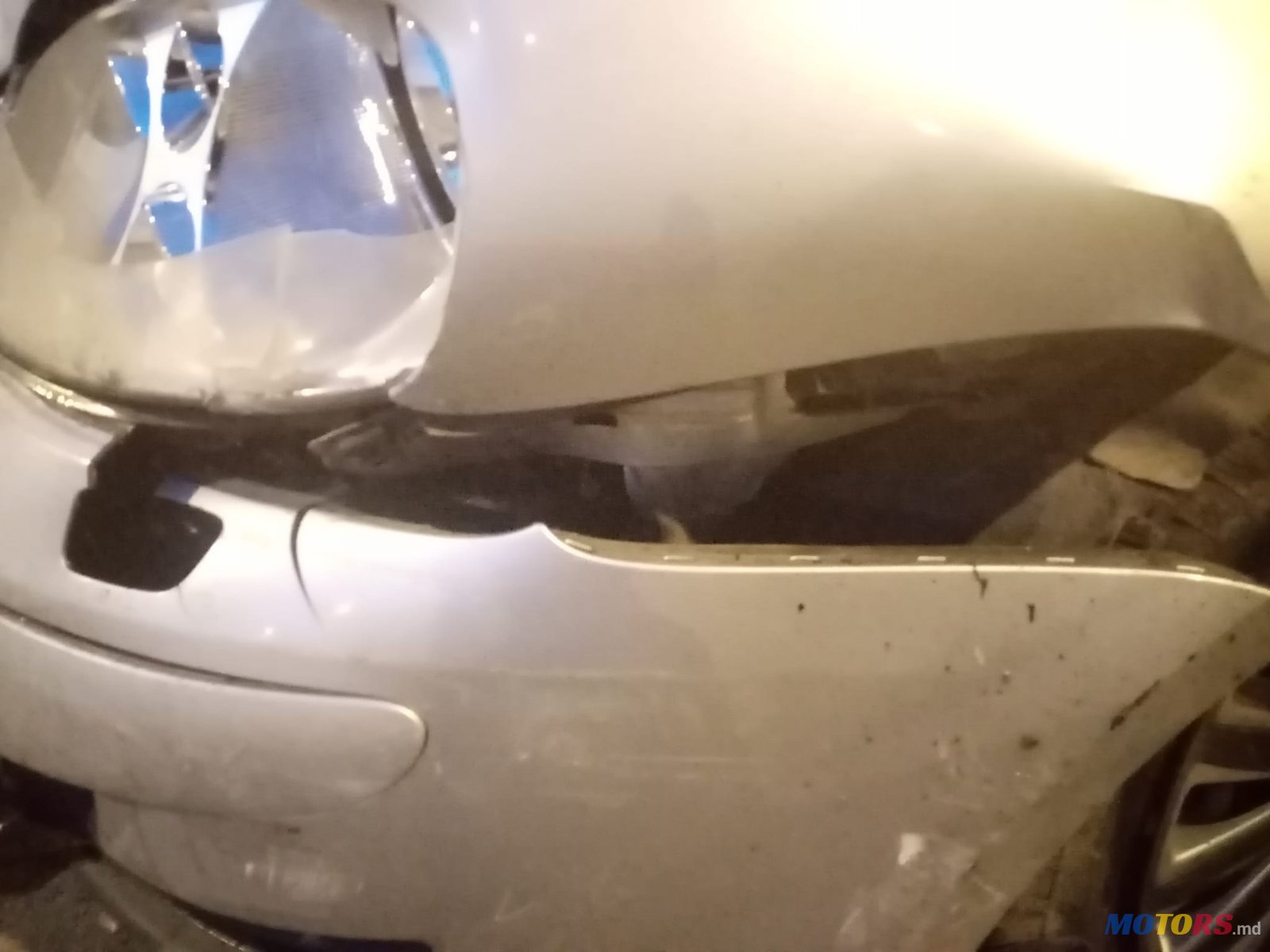 2004' Volkswagen Touran photo #4