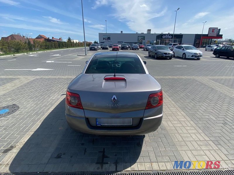 2008' Renault Megane photo #6