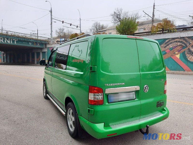 2011' Volkswagen Transporter photo #6