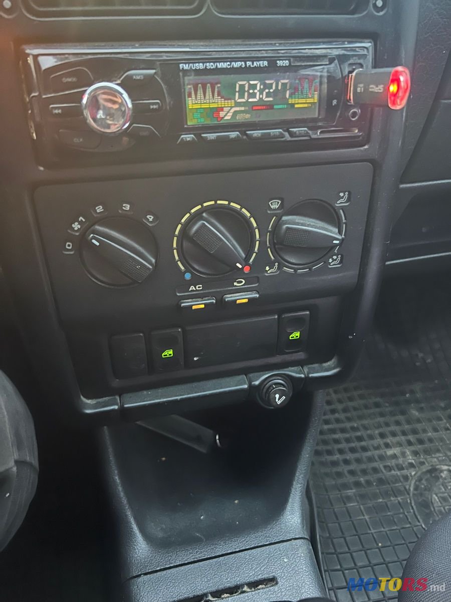 1998' Volkswagen Polo photo #6