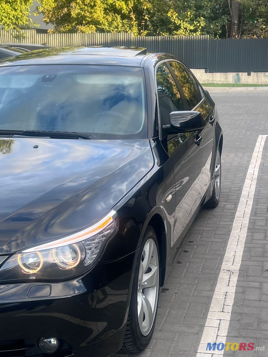 2005' BMW 5 Series photo #2