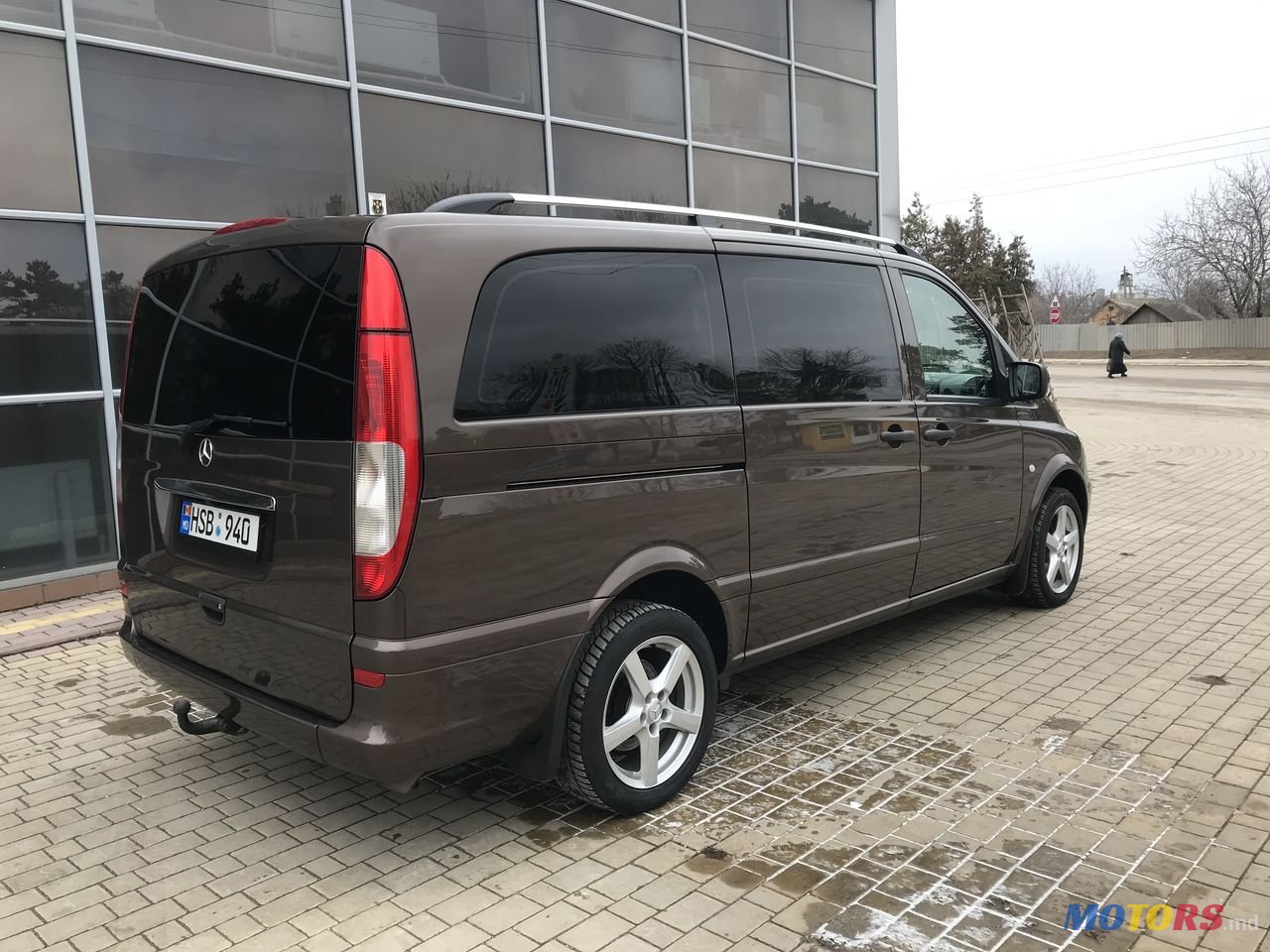 2011' Mercedes-Benz Vito photo #2
