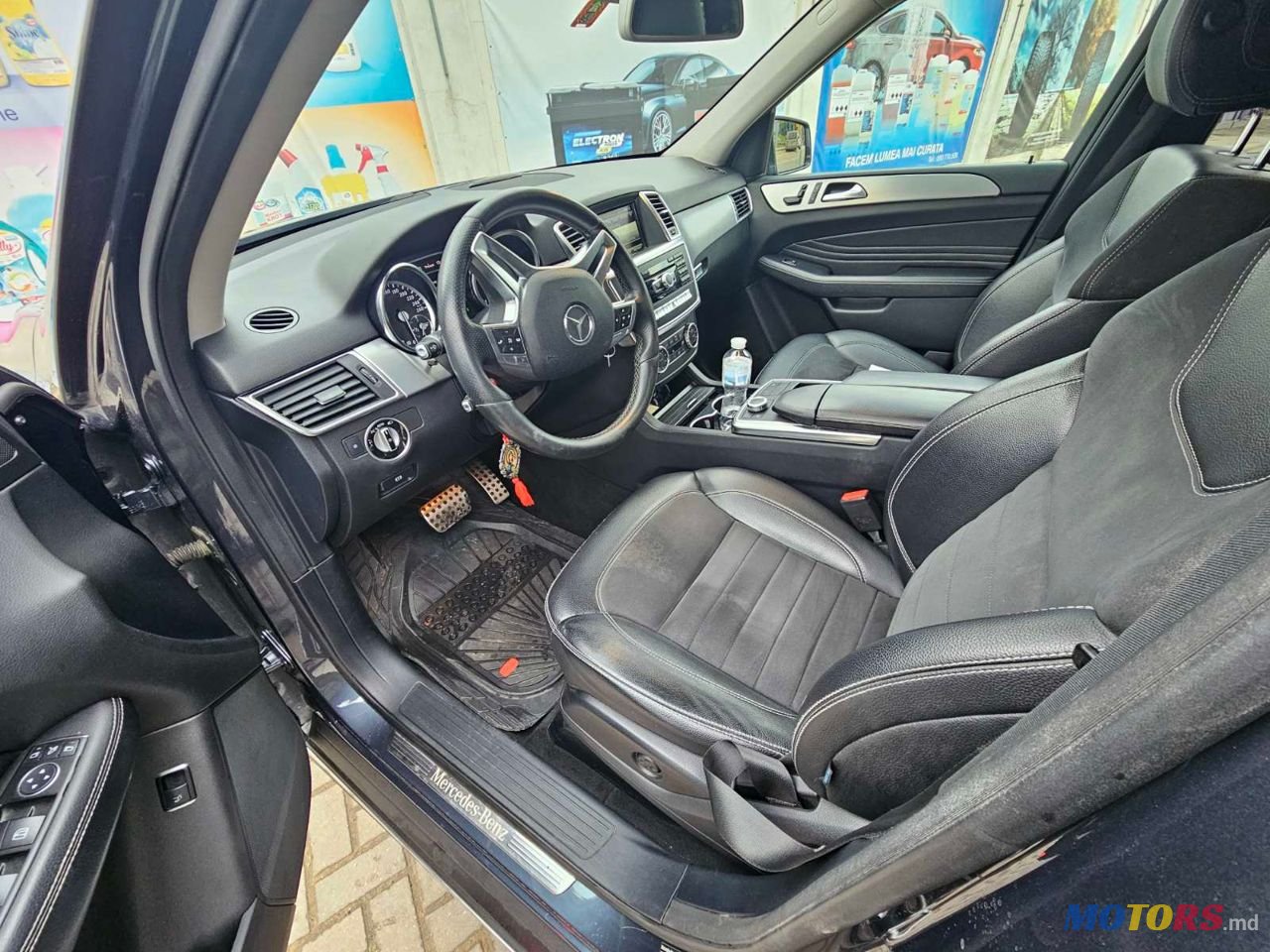 2012' Mercedes-Benz M-Class photo #3