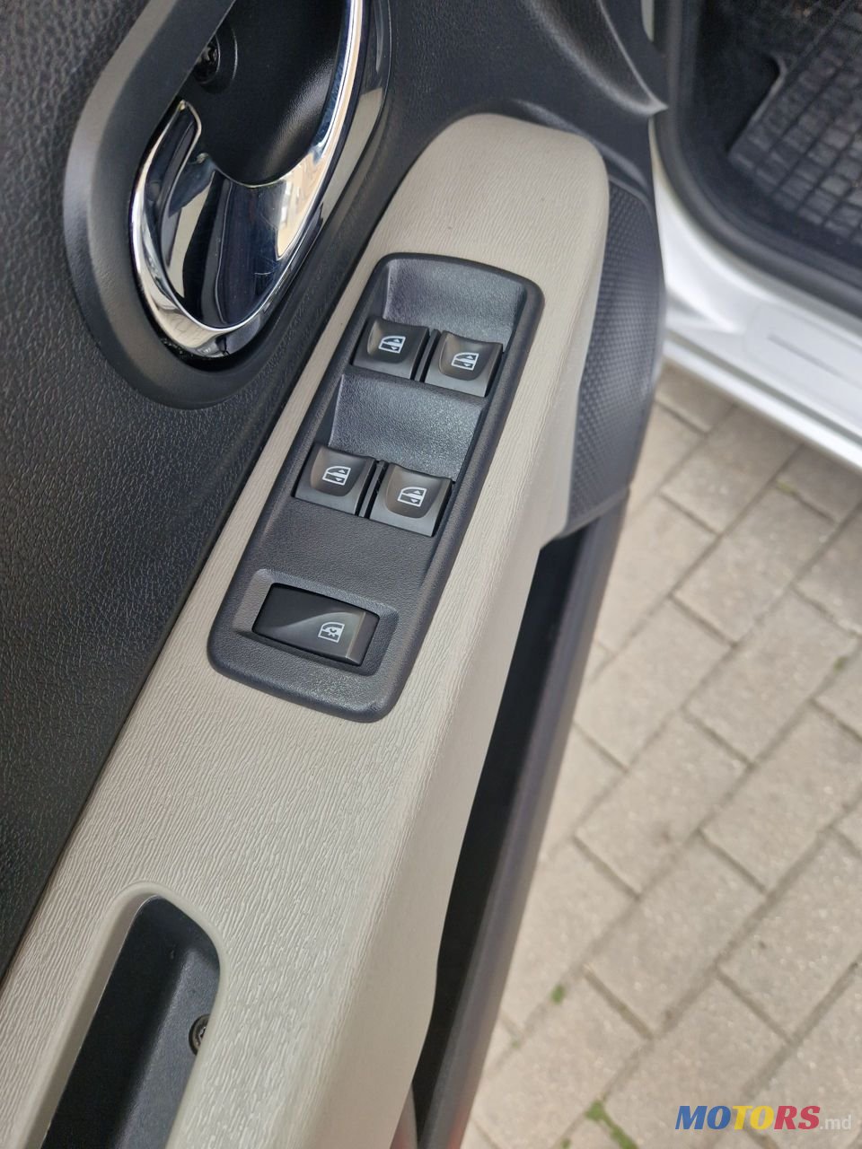 2015' Dacia Lodgy photo #6