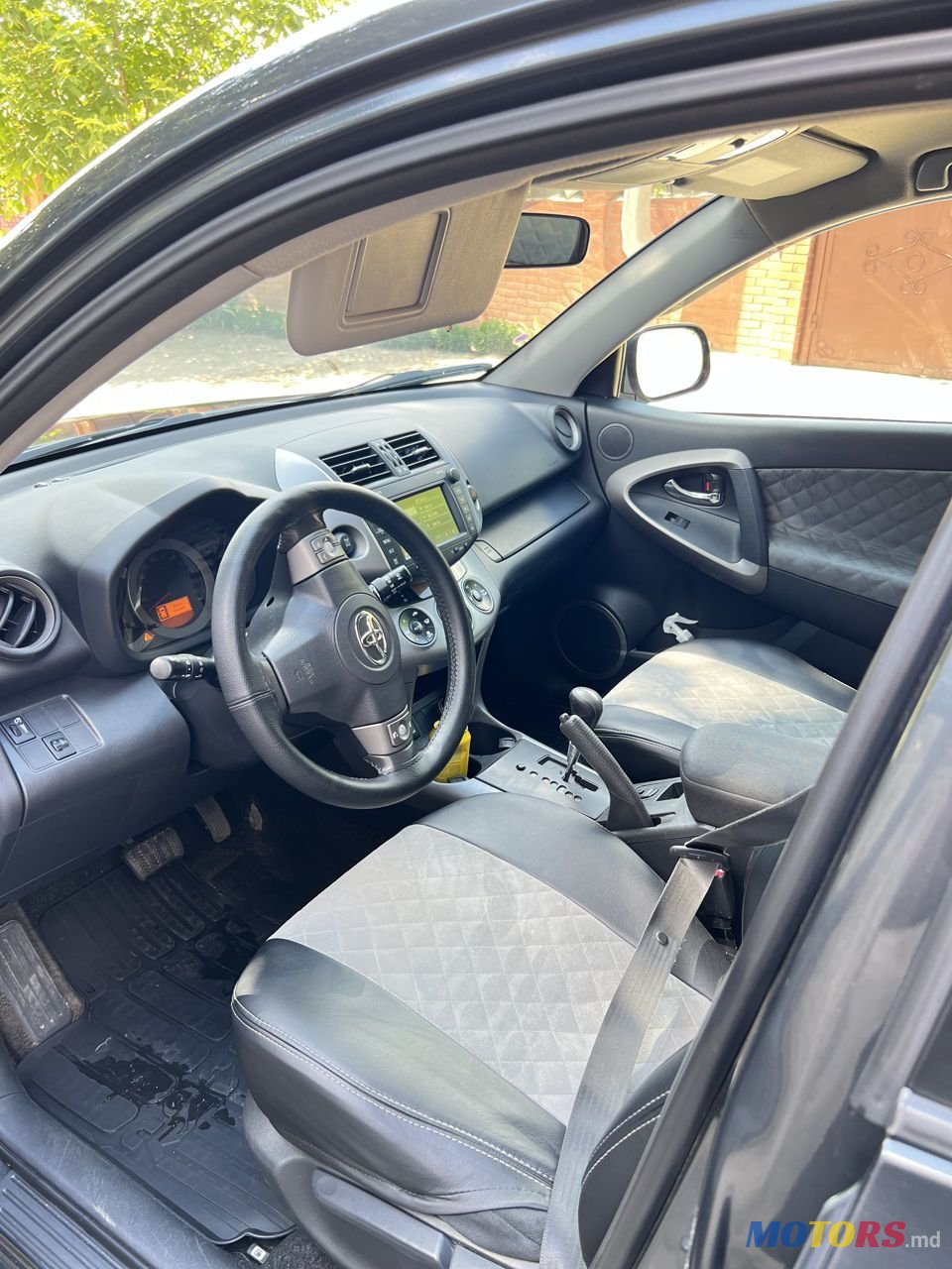 2007' Toyota RAV4 photo #3