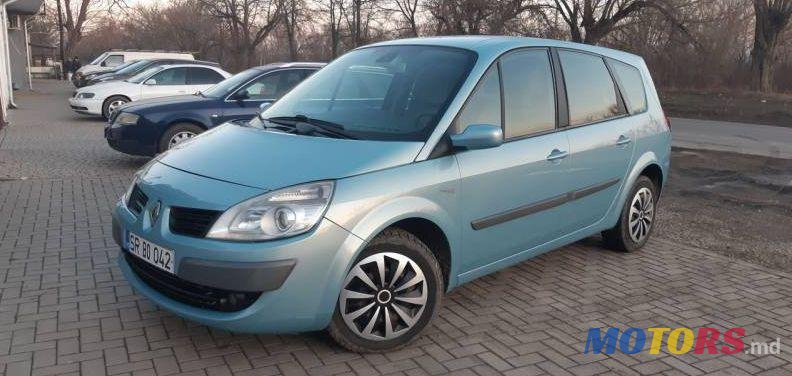 2006' Renault Grand Scenic photo #1