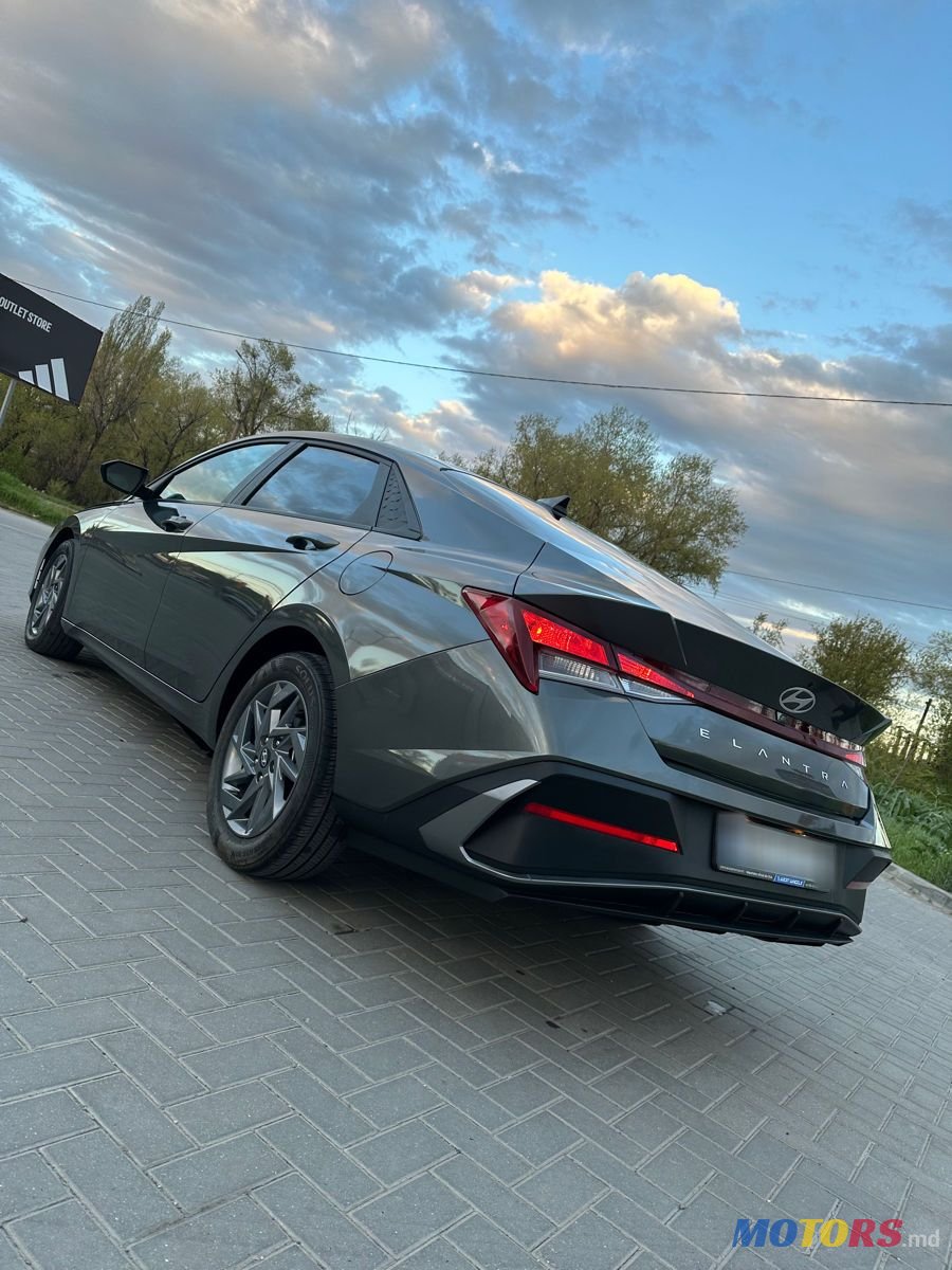 2024' Hyundai Elantra photo #4