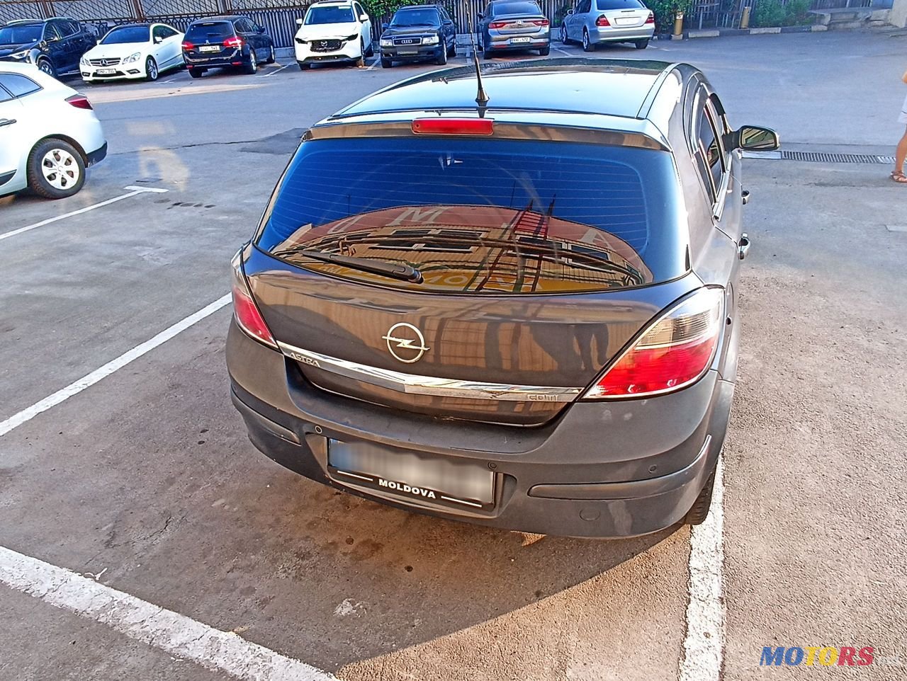 2006' Opel Astra photo #2
