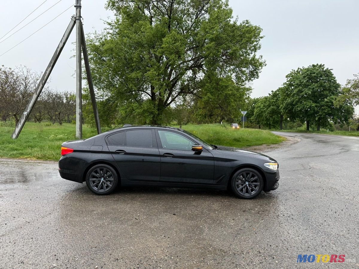 2018' BMW 5 Series photo #2
