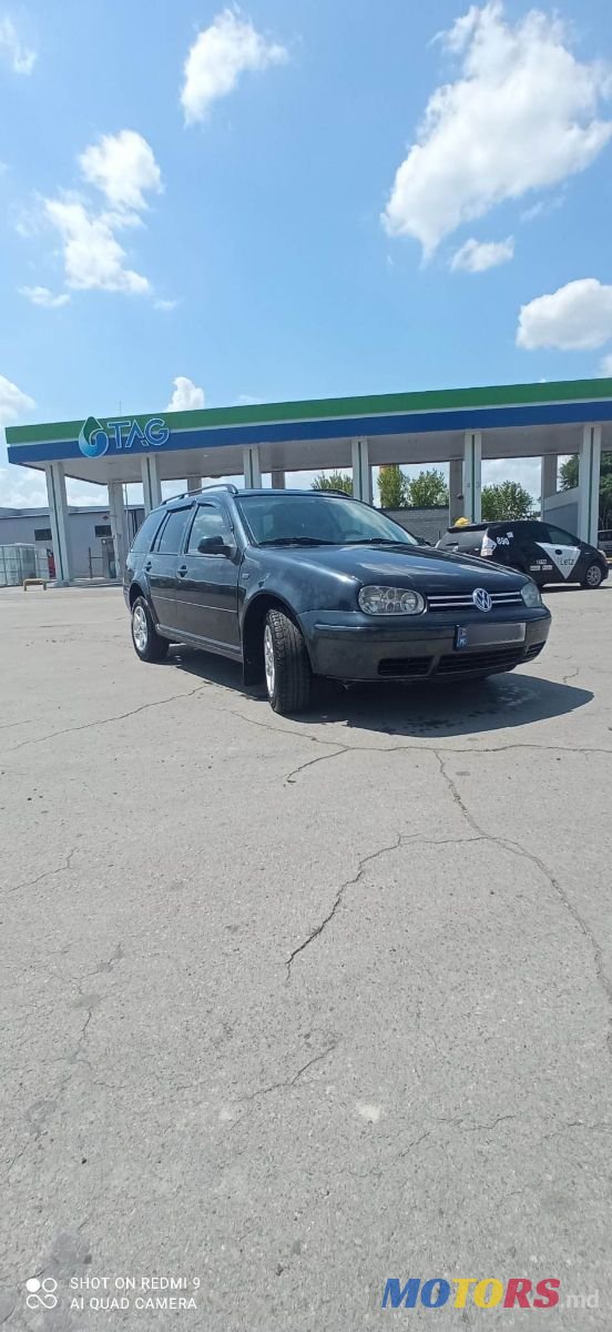 2003' Volkswagen Golf photo #1