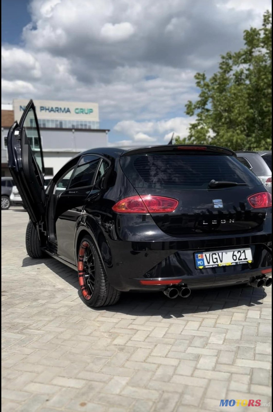 2011' SEAT Leon SPORT photo #1