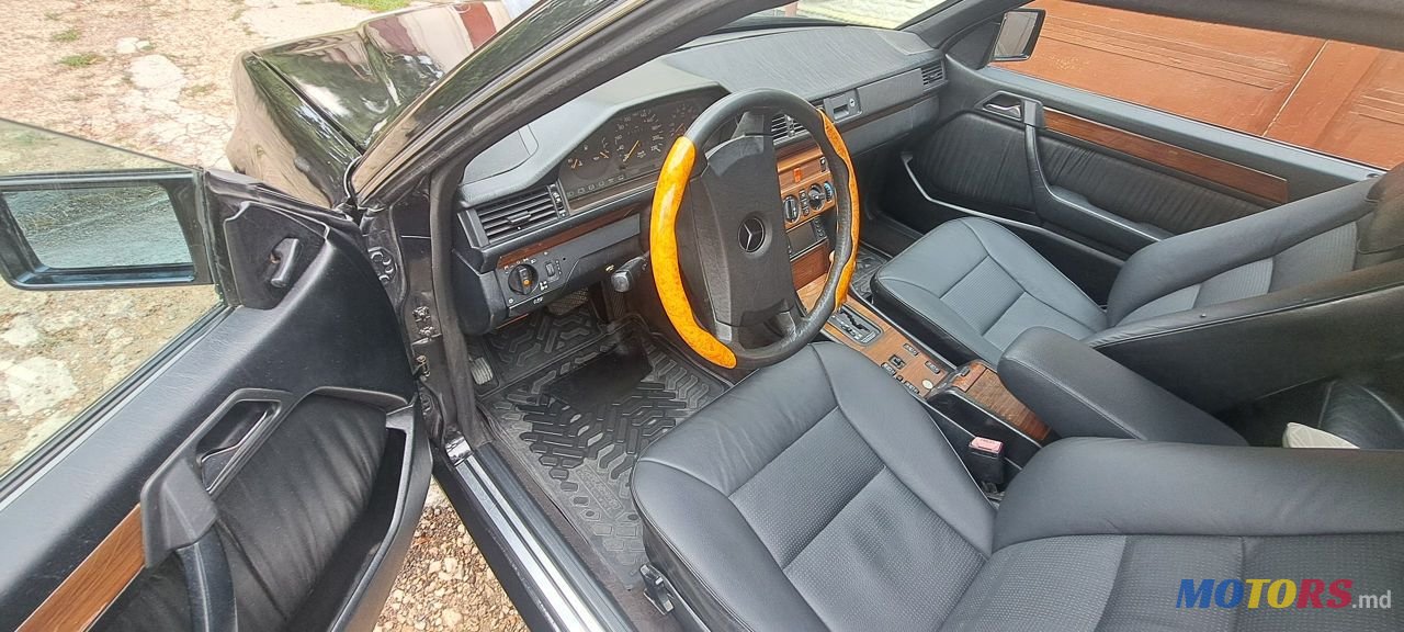 1991' Mercedes-Benz E-Class photo #4