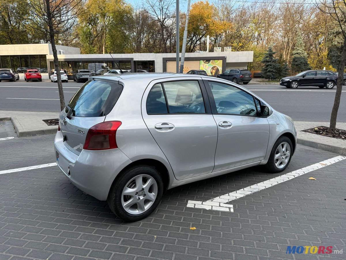 2007' Toyota Yaris photo #1