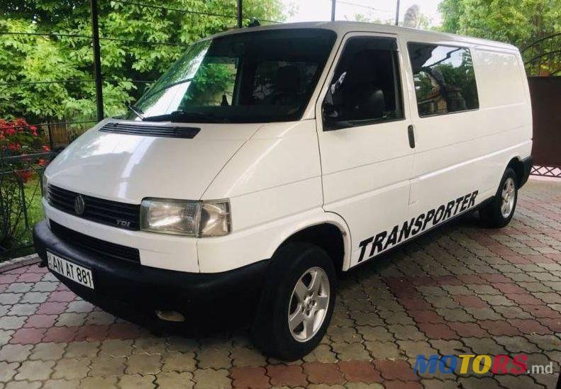 2001' Volkswagen Transporter photo #1