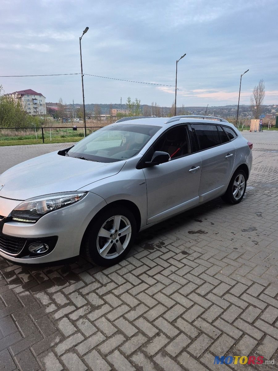 2014' Renault Megane photo #2