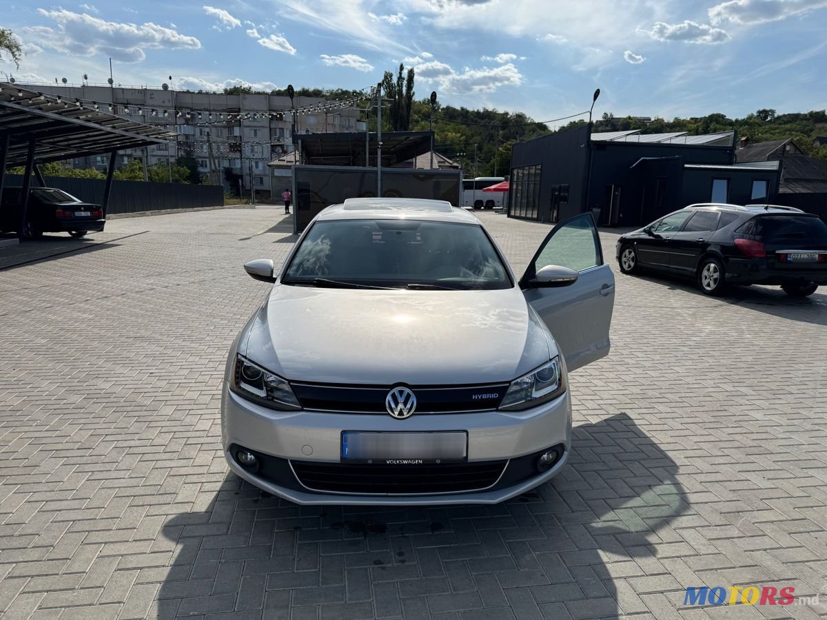 2012' Volkswagen Jetta photo #5