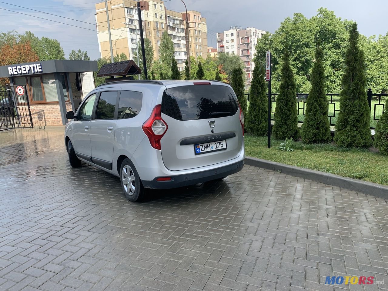 2012' Dacia Lodgy photo #4