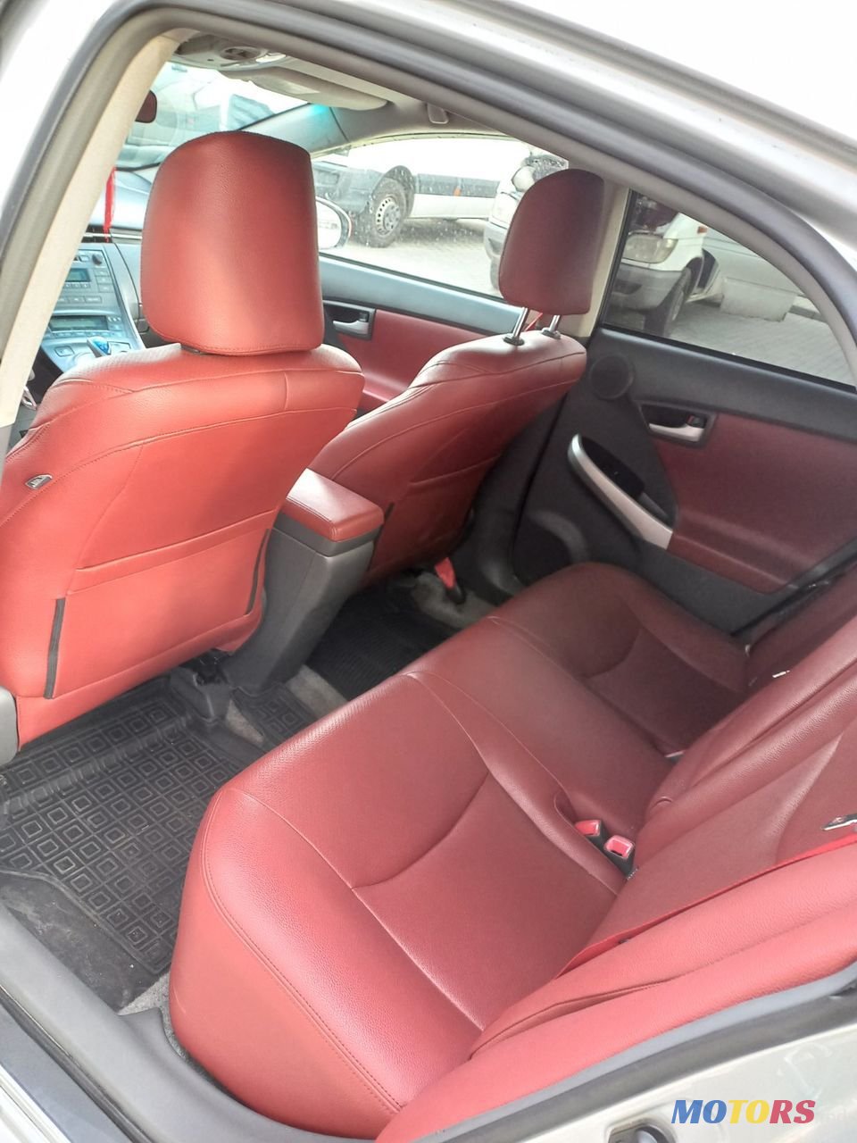 2010' Toyota Prius photo #1