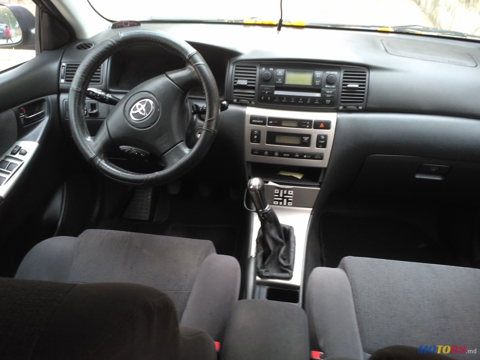 2004' Toyota Corolla photo #1