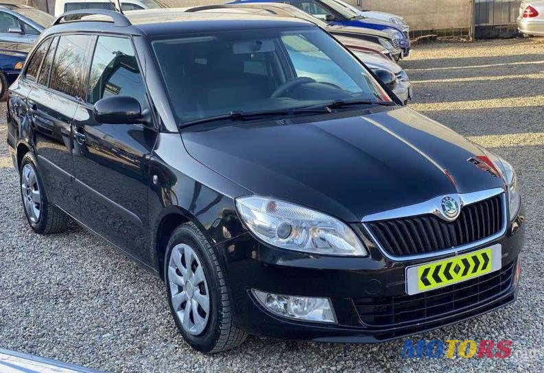 2011' Skoda Fabia photo #1