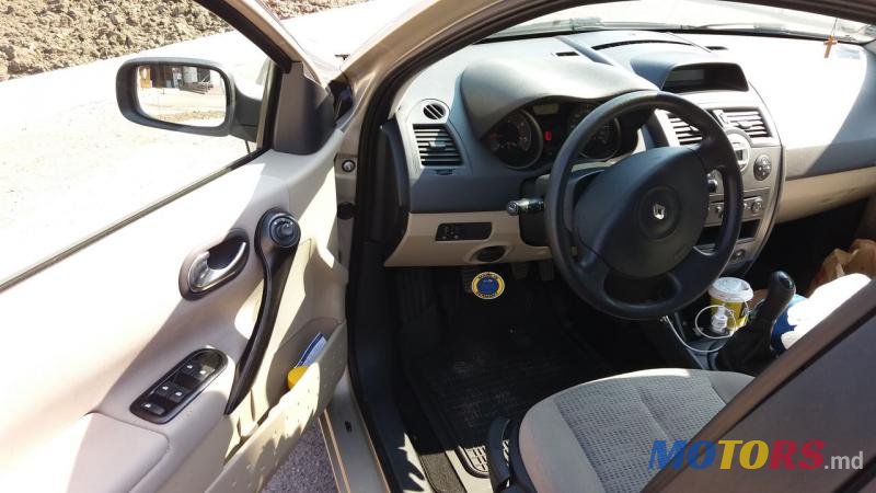 2007' Renault Megane photo #2
