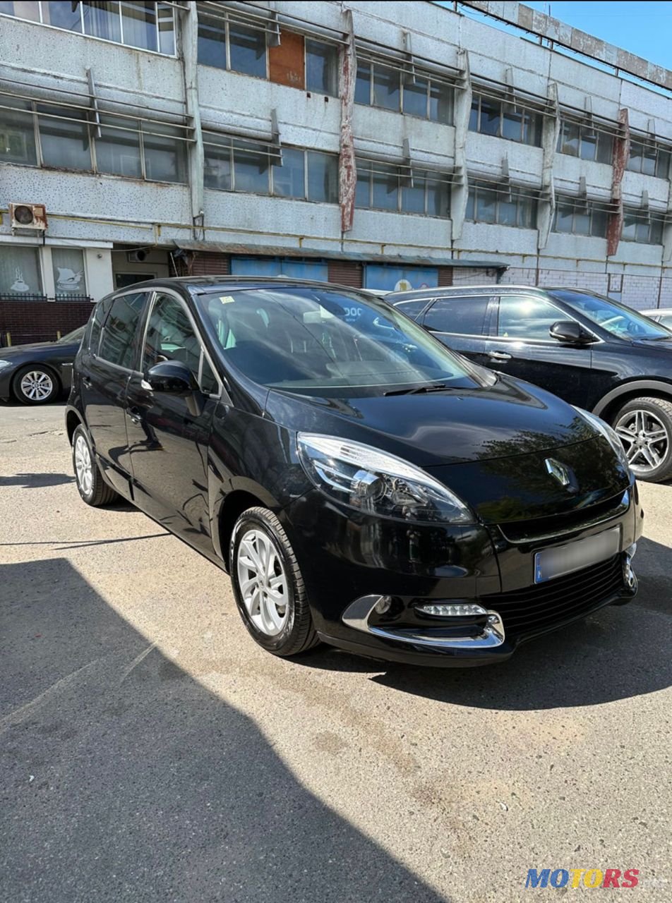 2014' Renault Scenic photo #3