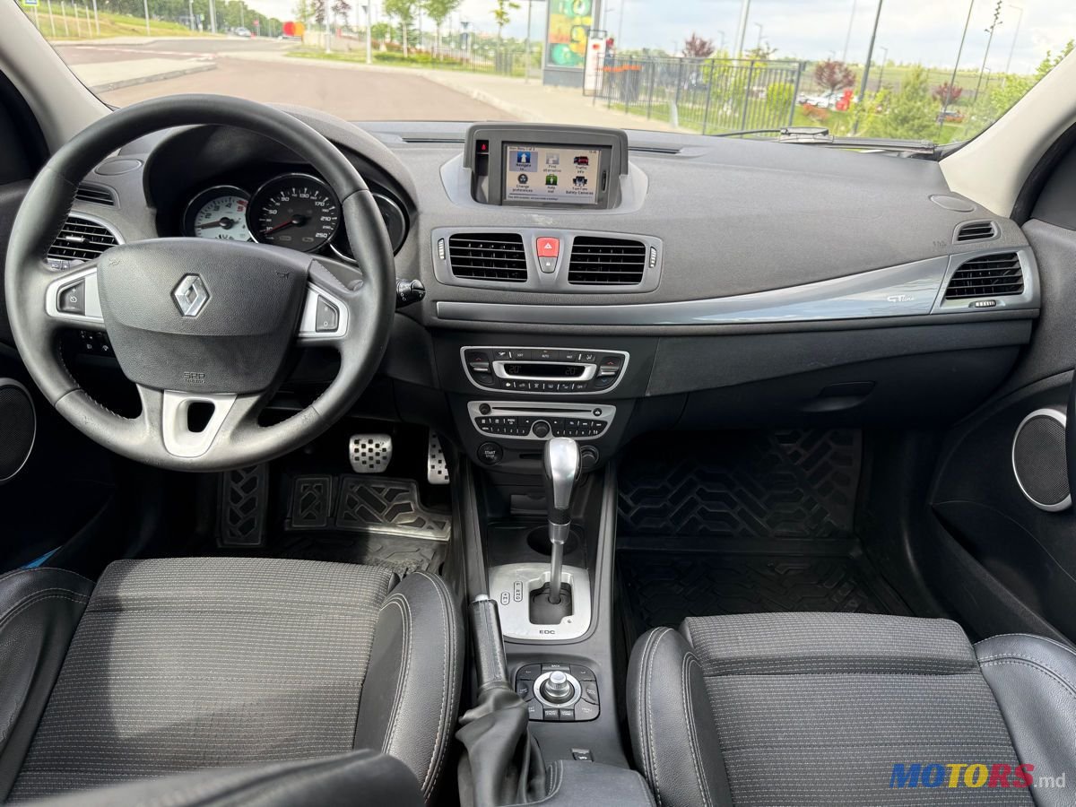 2010' Renault Megane photo #4