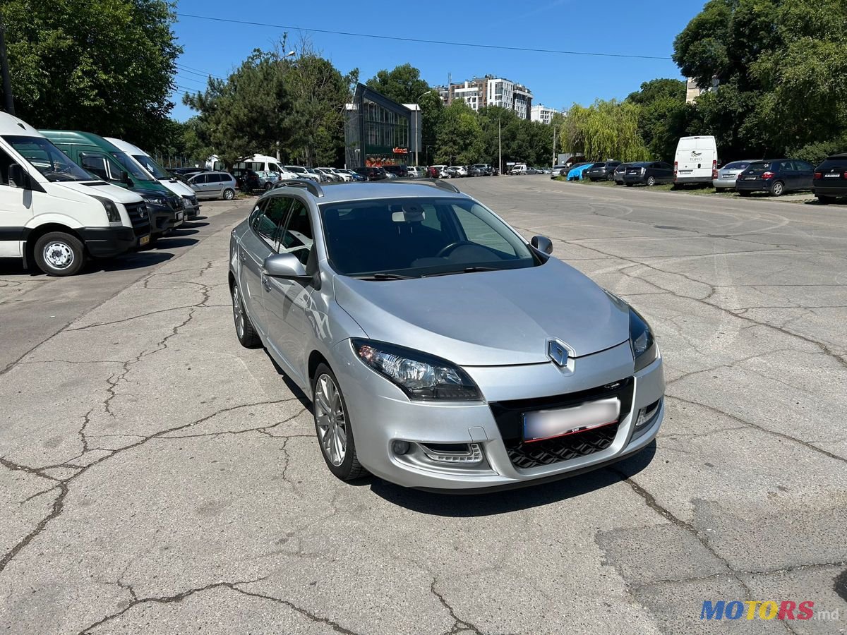 2013' Renault Megane photo #1