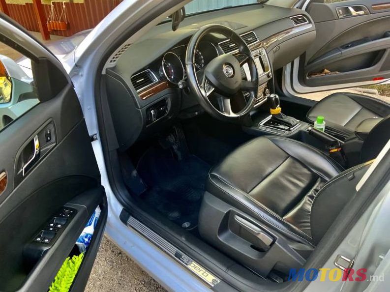 2014' Skoda Superb photo #2