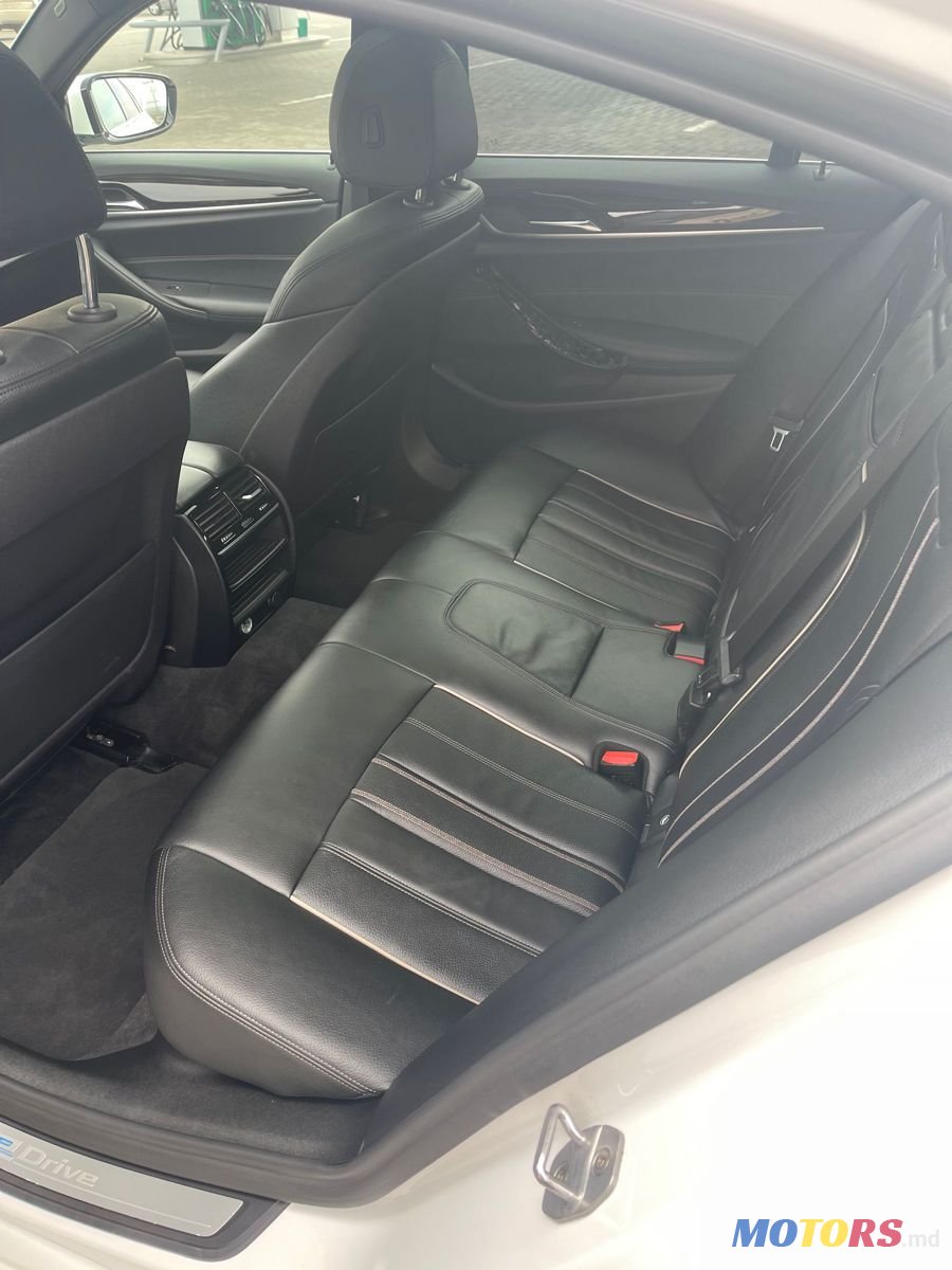 2018' BMW 5 Series photo #6