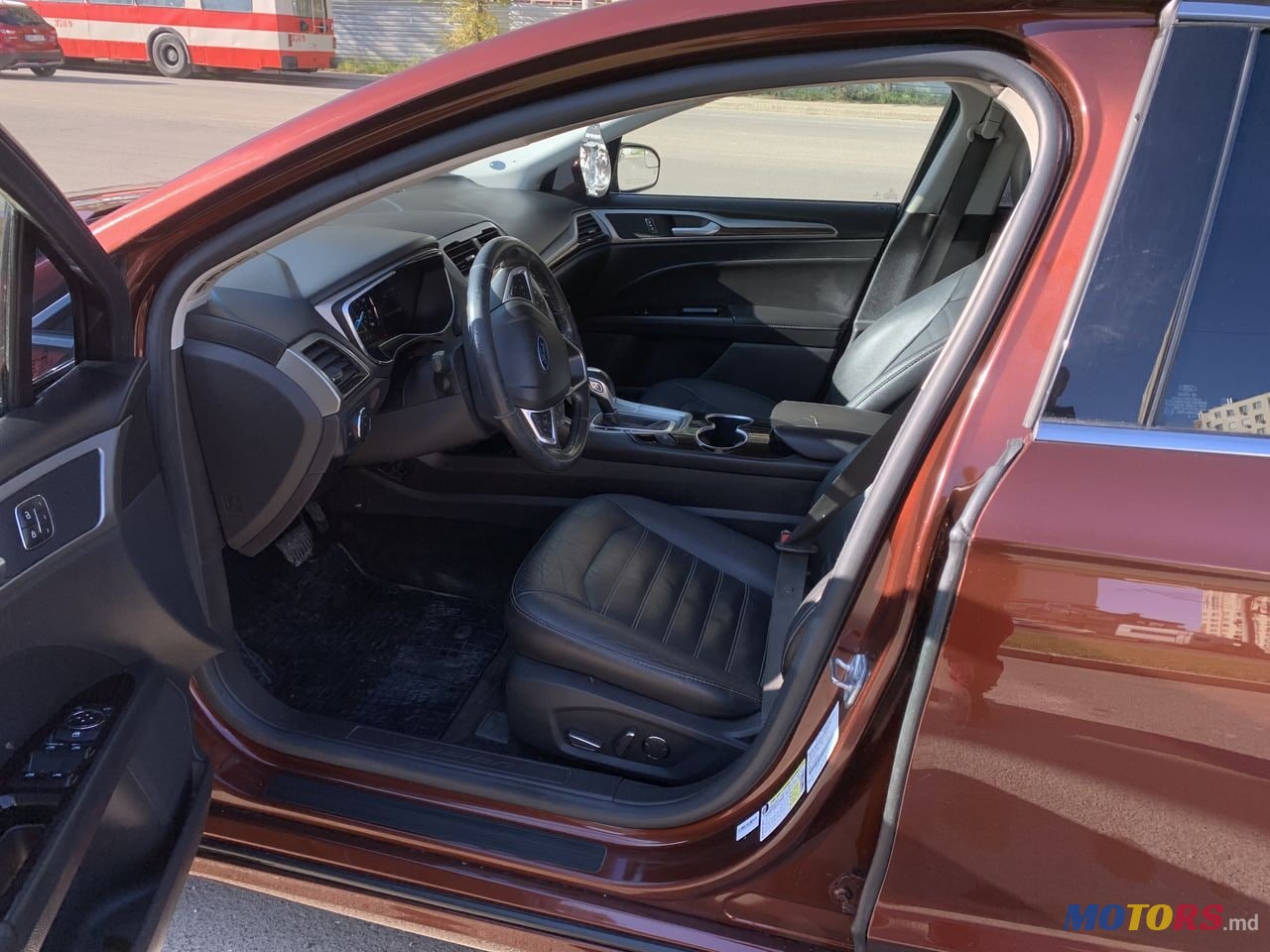 2014' Ford Fusion SE photo #5