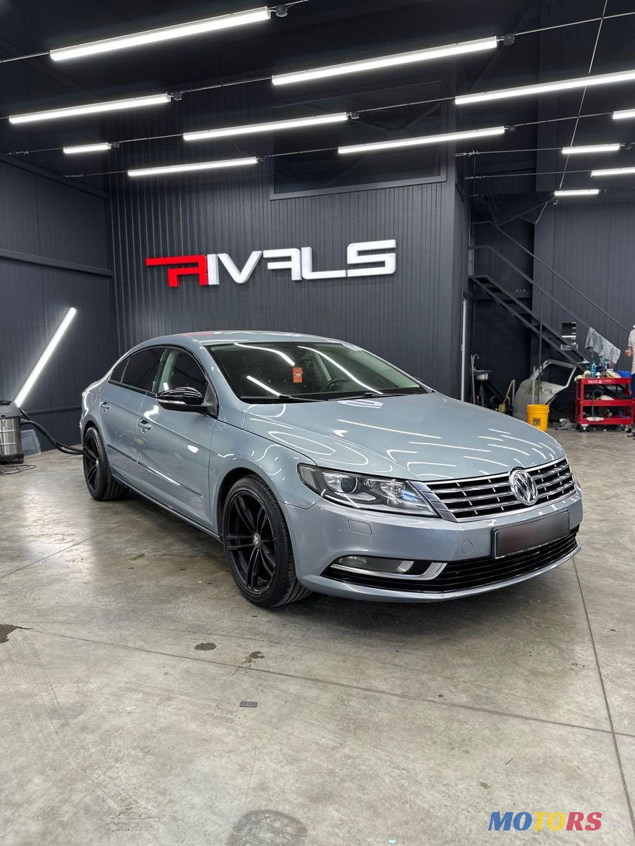 2013' Volkswagen Passat photo #1