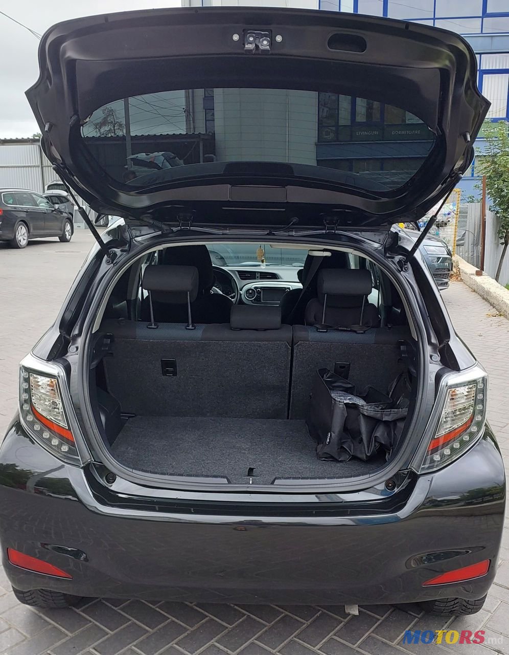 2012' Toyota Yaris photo #4