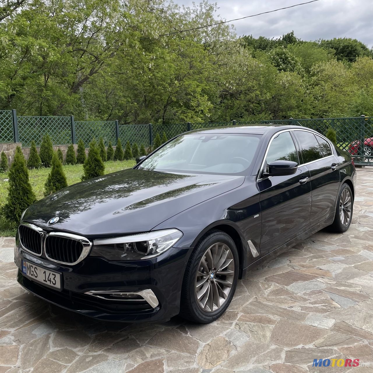 2017' BMW 5 Series photo #2